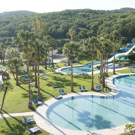Grecotel Luxme Costa Botanica アカラヴィ