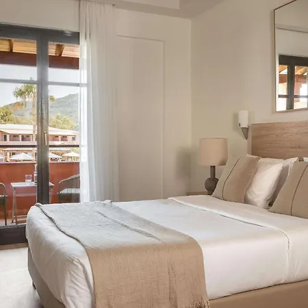 Grecotel Luxme Costa Botanica アカラヴィ