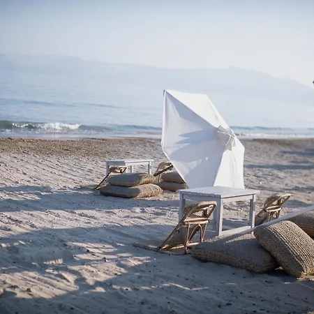 Grecotel Luxme Costa Botanica アカラヴィ